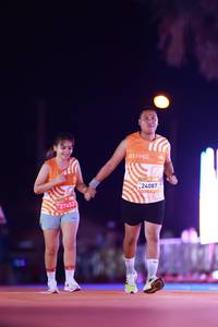 BIB: 
                            <button type="button" onclick="openModal(23999297)" class="btn btn-primary btn-sm float-right btn-popup" data-toggle="modal" data-target=".modal-high-quality">
                        <i class="fas fa-shopping-cart"></i> Add to Cart
                    </button>
                                            <button type="button" onclick="isThisMe(23999297, true)" class="btn btn-success btn-sm float-right btn-popup btn-isme hidden" data-toggle="tooltip" data-placement="bottom" title="นี่คือรูปของคุณใช่ไหม คลิกที่นี่เพื่อเอาเข้าอัลบั้ม">
                        <i class="fas fa-plus"></i> Add to album
                    </button>
                    <button type="button" onclick="isThisMe(23999297, false)" class="btn btn-warning btn-sm float-right btn-popup btn-isnotme hidden">
                        <i class="fas fa-ban"></i> Remove from album
                    </button>